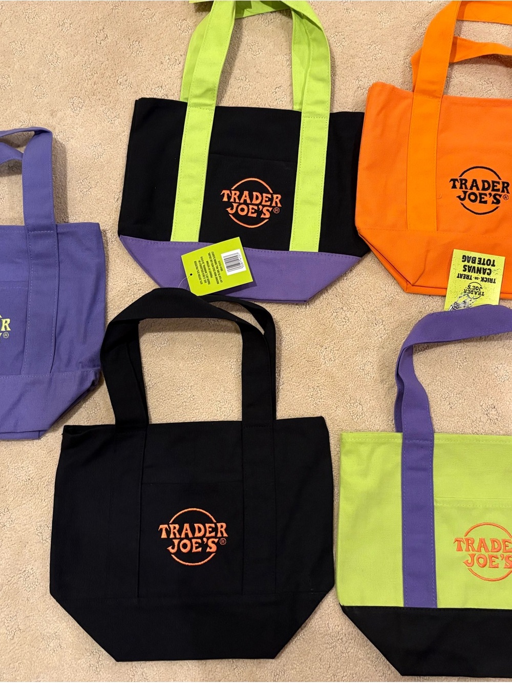 New release 2026 Limited Halloween edition. set of 5 Trader Joe’s mini totes